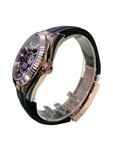 Rolex Sky-Dweller 326235